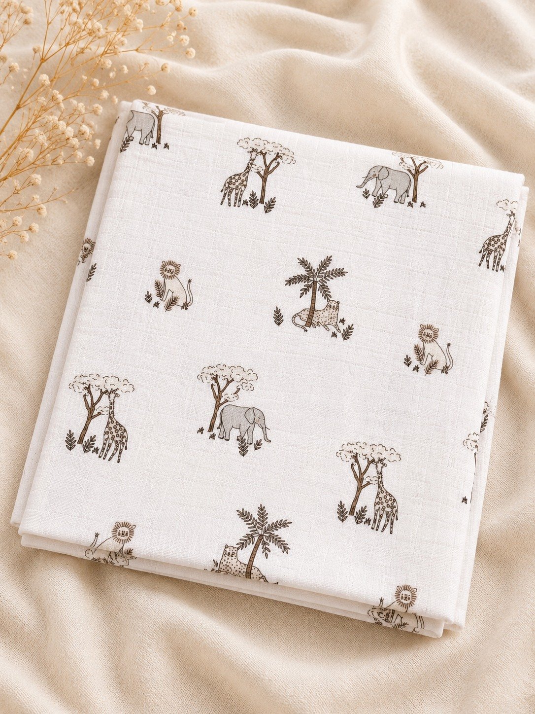 Safari Dreams Print – Organic Muslin Swaddle Wrap (110 × 110 cm)
